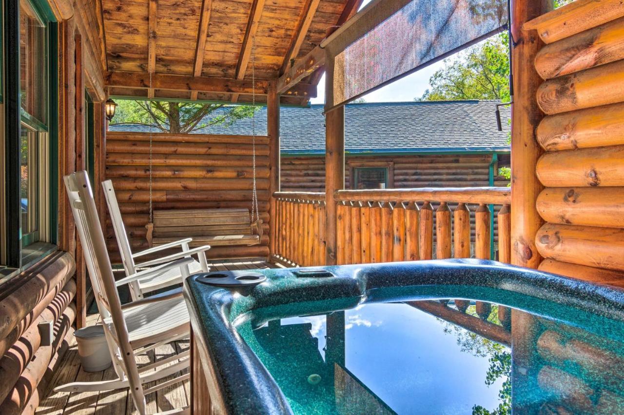 Dog Friendly, Romantic Mtn Getaway Hot Tub Pool Gatlinburg Εξωτερικό φωτογραφία