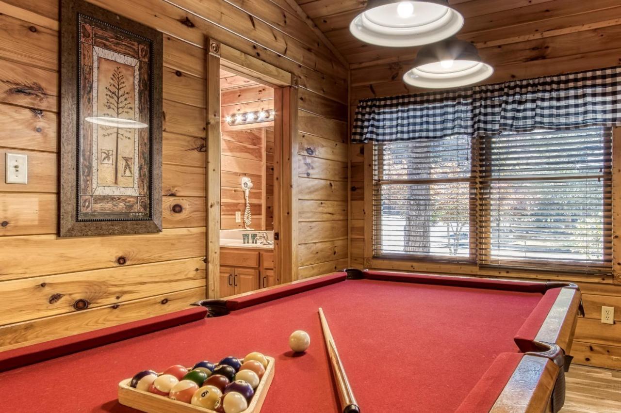 Dog Friendly, Romantic Mtn Getaway Hot Tub Pool Gatlinburg Εξωτερικό φωτογραφία