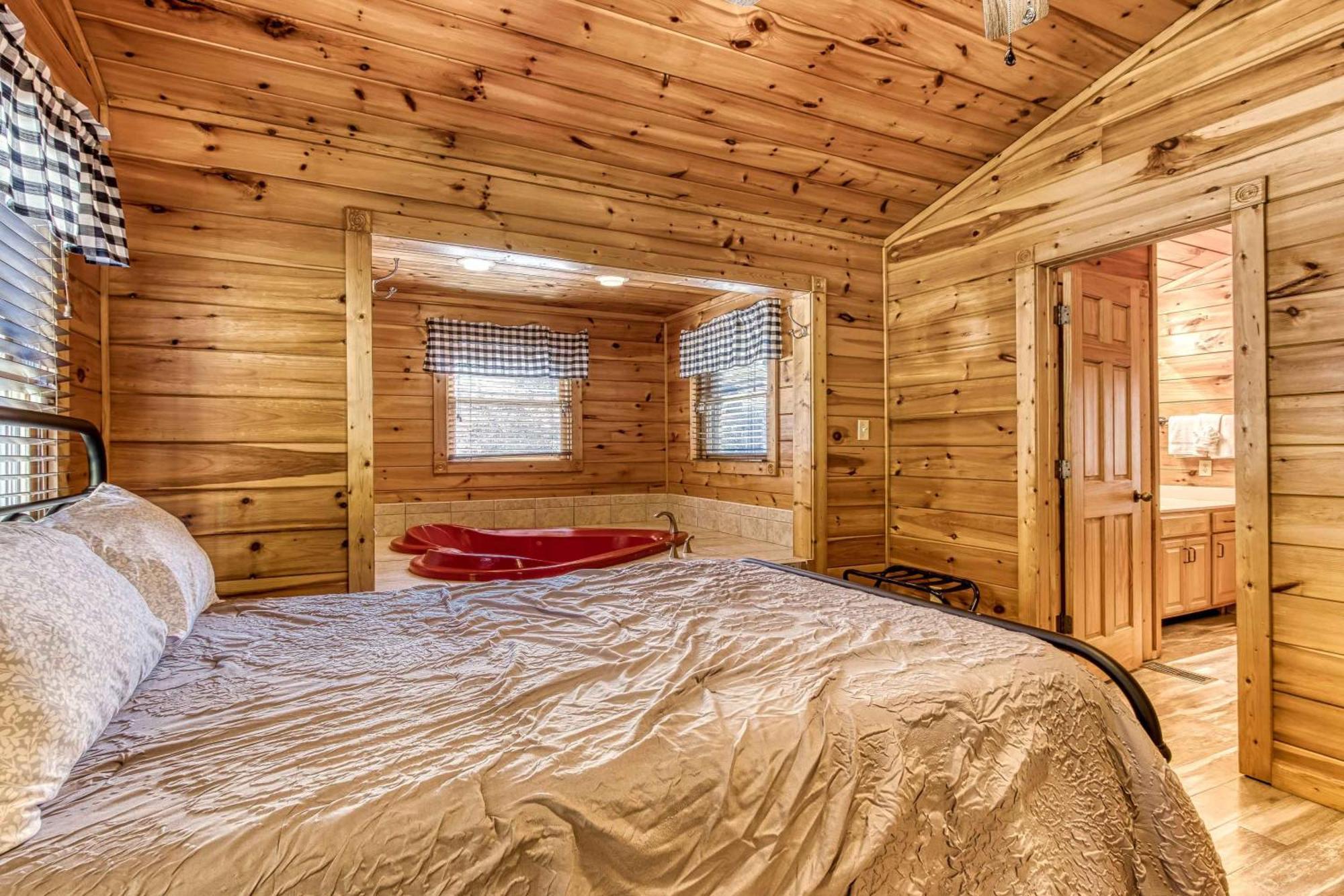 Dog Friendly, Romantic Mtn Getaway Hot Tub Pool Gatlinburg Εξωτερικό φωτογραφία