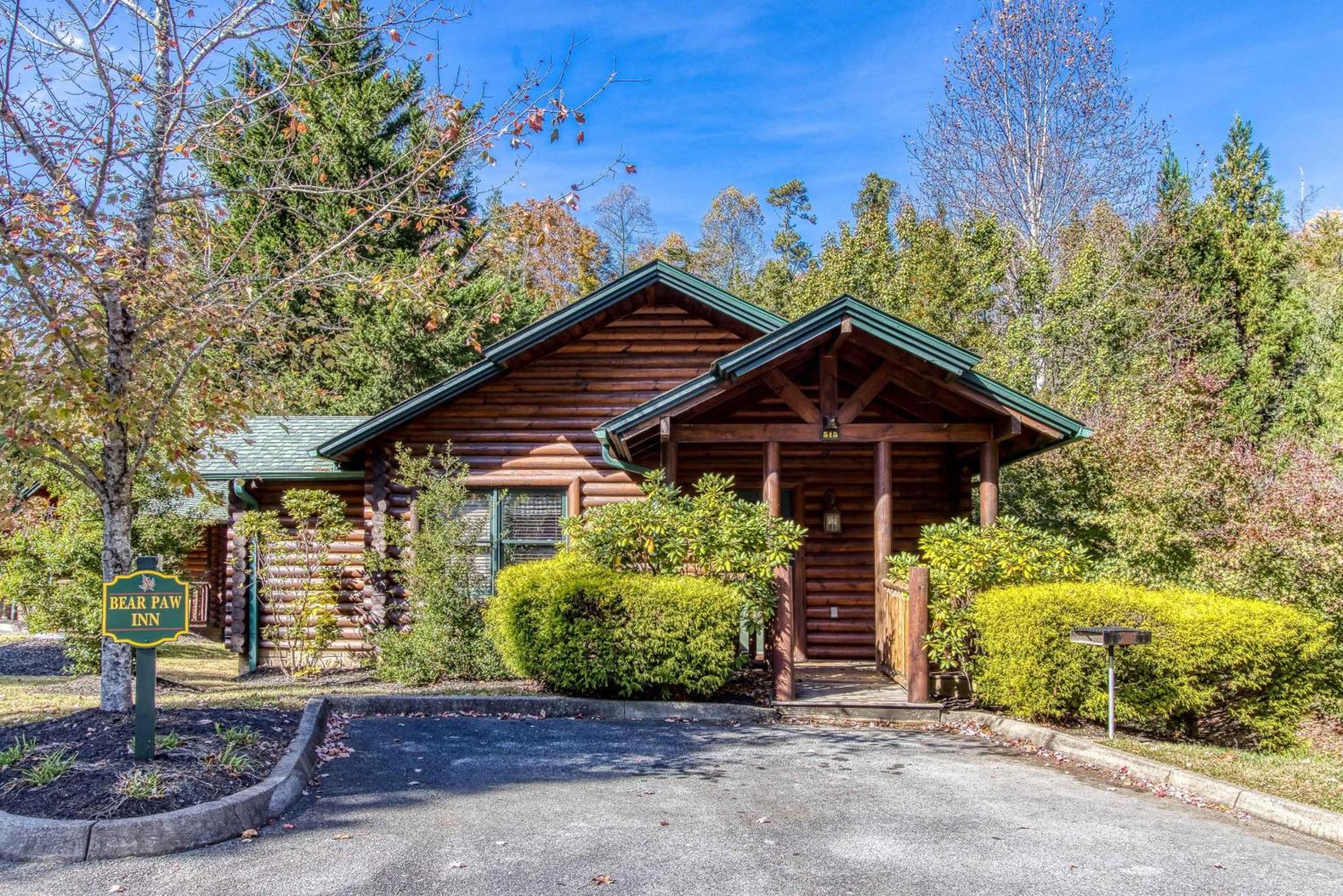 Dog Friendly, Romantic Mtn Getaway Hot Tub Pool Gatlinburg Εξωτερικό φωτογραφία