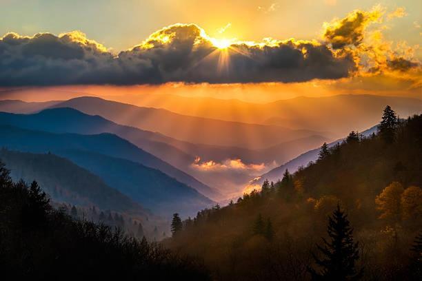 Dog Friendly, Romantic Mtn Getaway Hot Tub Pool Gatlinburg Εξωτερικό φωτογραφία
